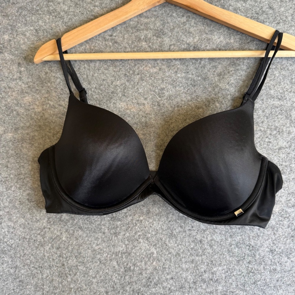 Victoria's Secret Very Sexy Lightly Lined Plunge Bra Black 36D Underwire 349283